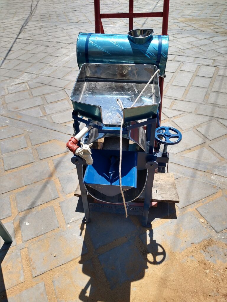 10874 ferretodo 803 768x1024