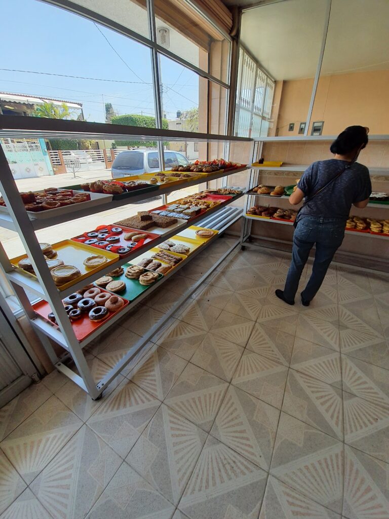 12207 panaderia y pasteleria bellavista 768x1024