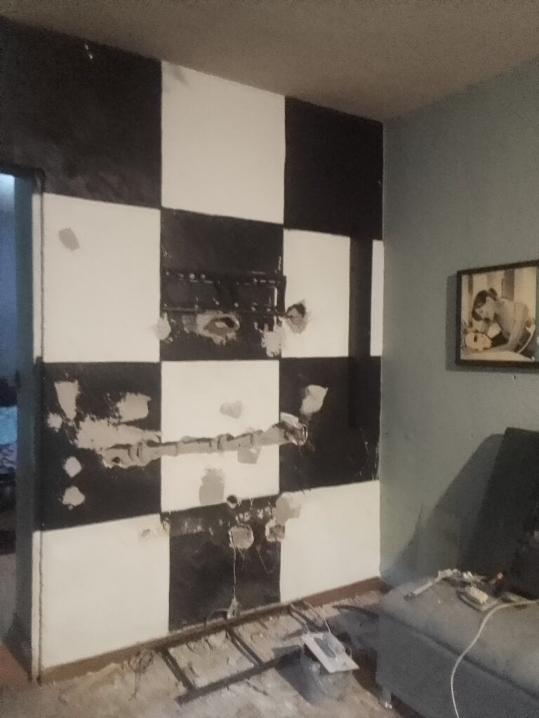 1223 electricista 247 768x1024