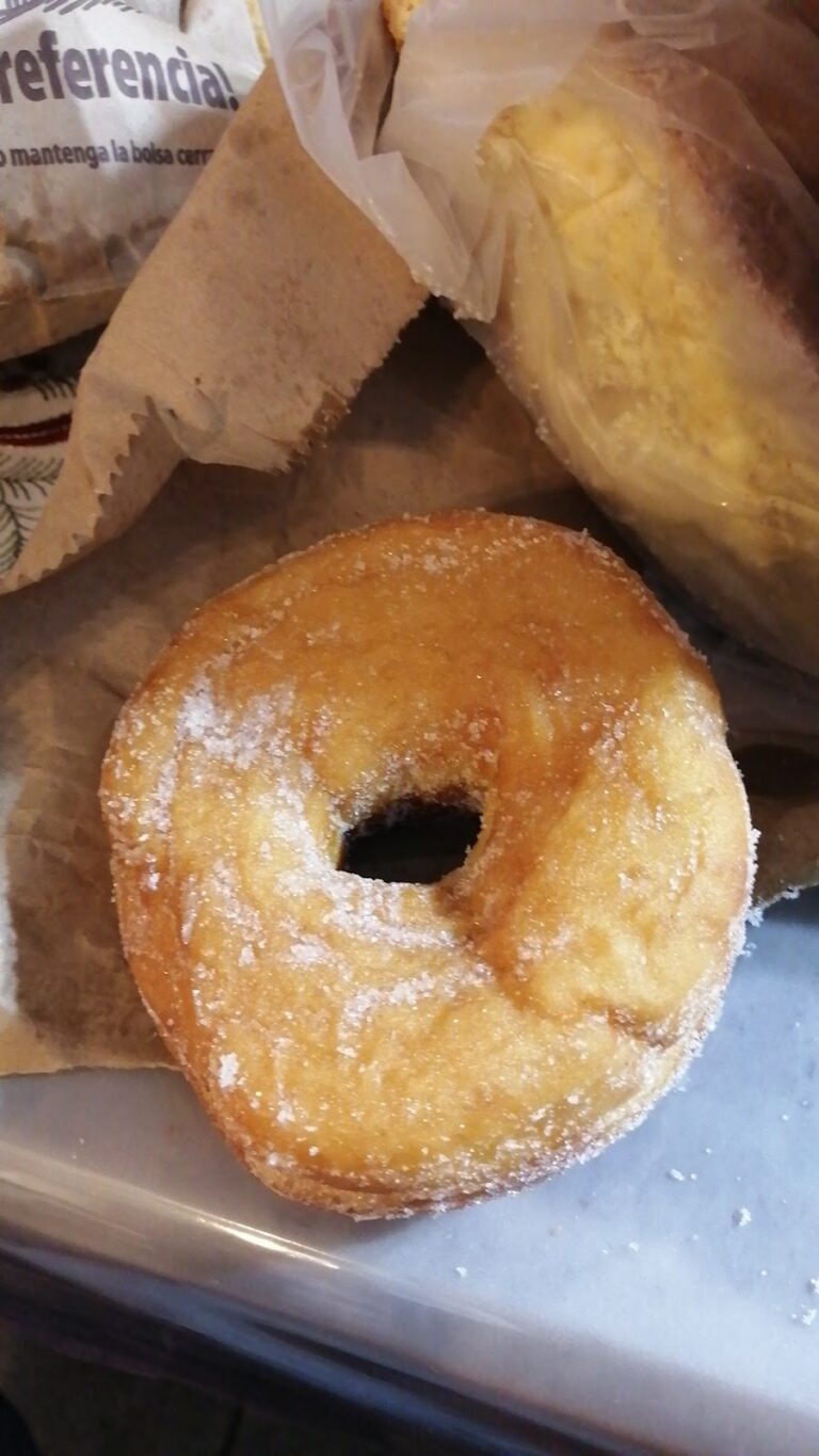 12491 la nacional panaderia y reposteria 768x1365