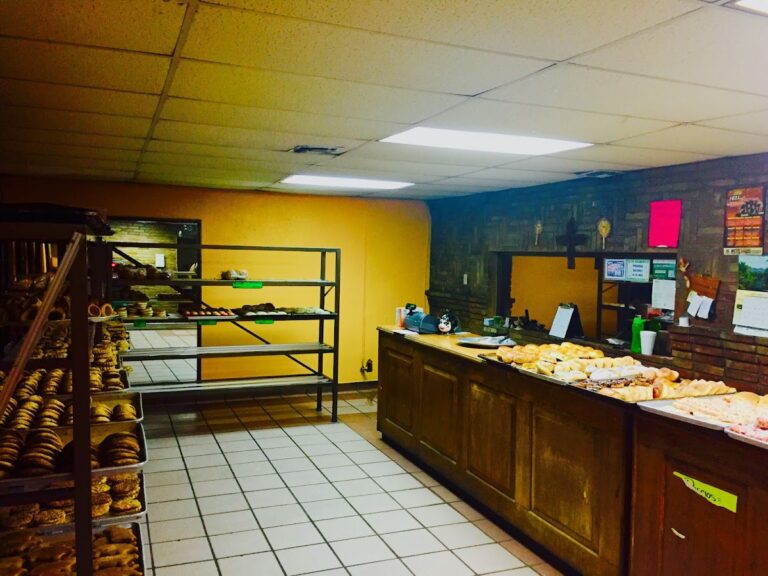 12533 panaderia la fama 768x576