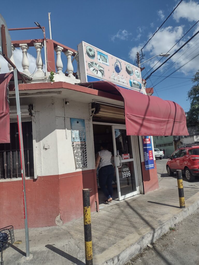 12583 panaderia reposteria y pasteleria la familia 768x1024