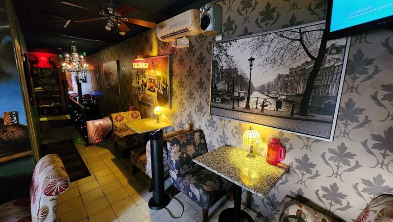 13097 atico cafe 768x433