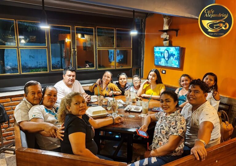 13154 cafe alejandria 768x541