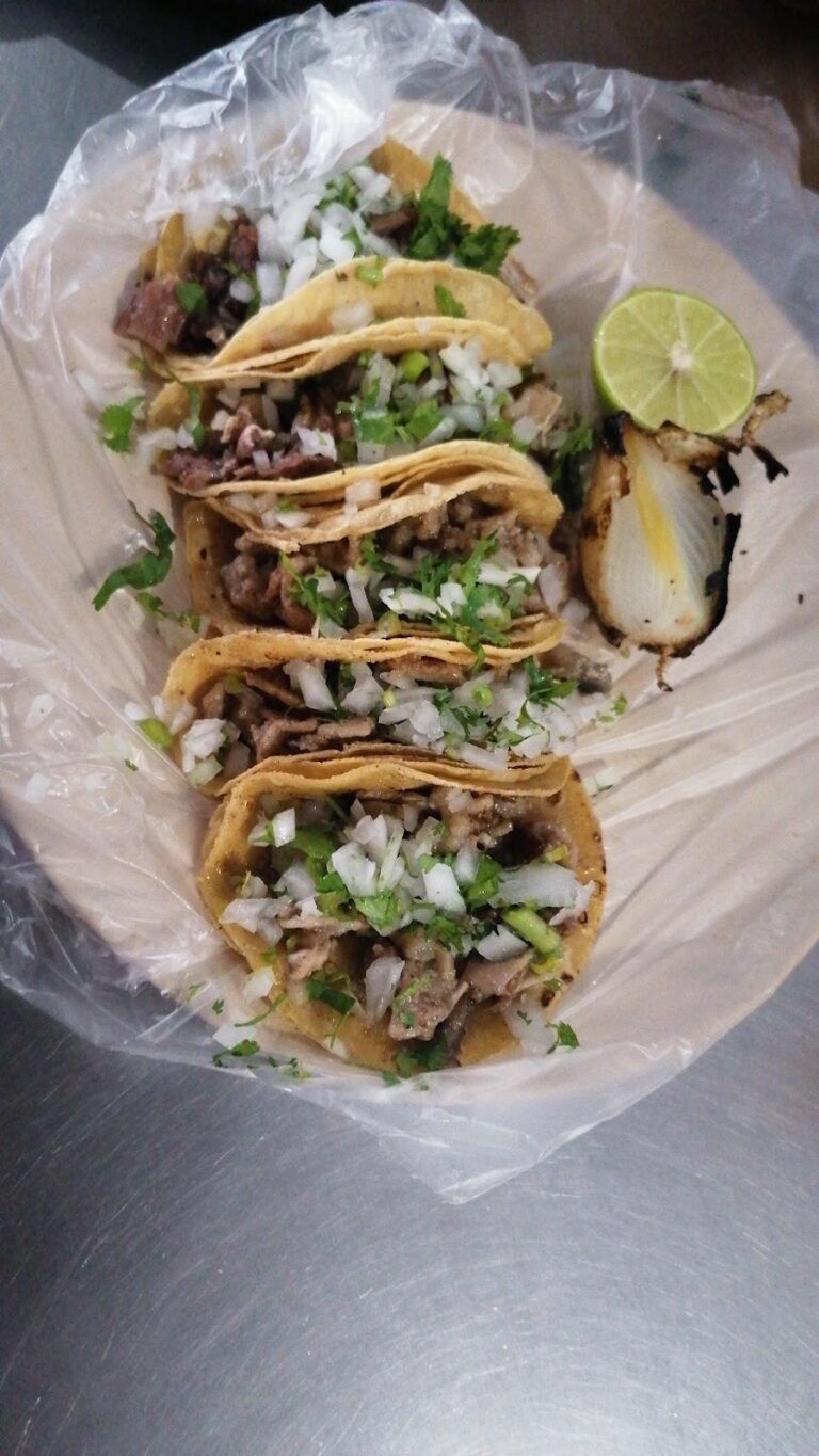 13744 taqueria salamanca xidoo 768x1365