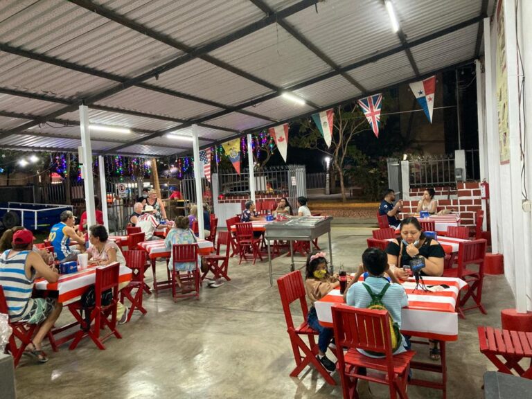 13894 taqueria sinaloense bucerias 768x576