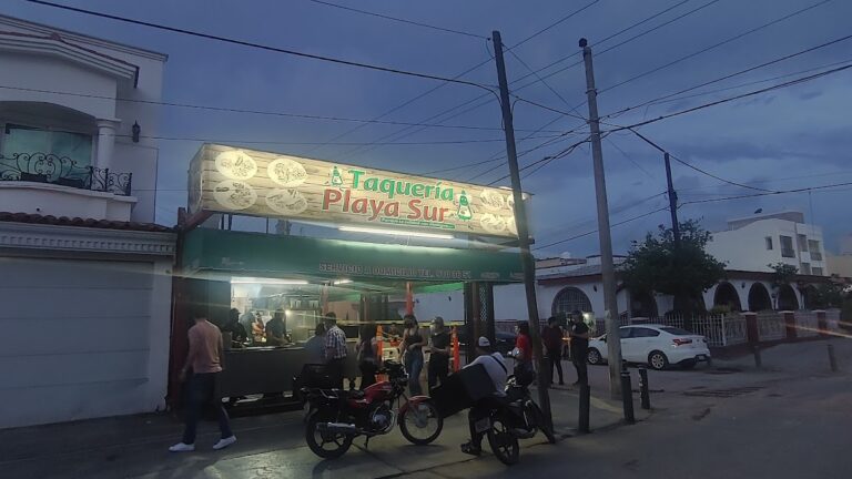 13996 taqueria playa sur 768x432