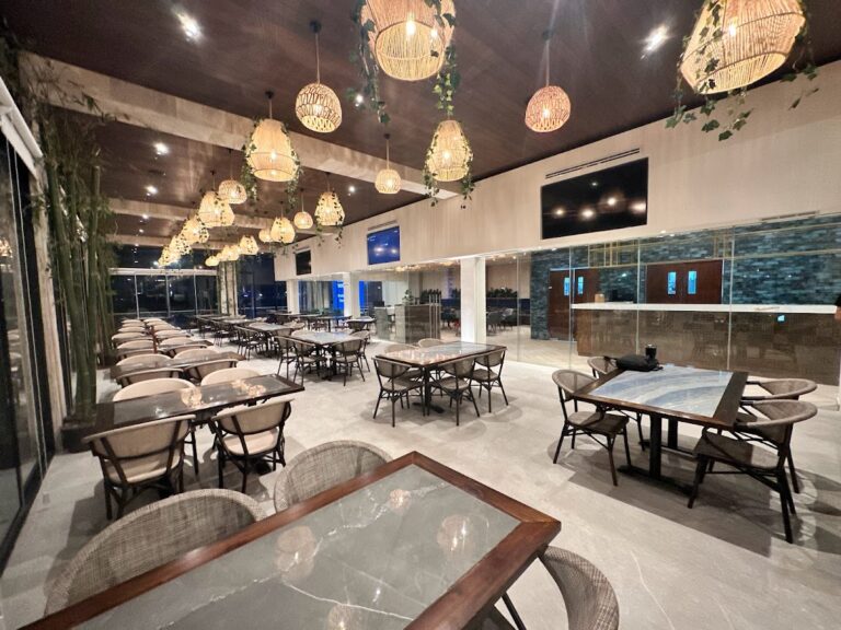 14540 altomar oyster bar 768x576