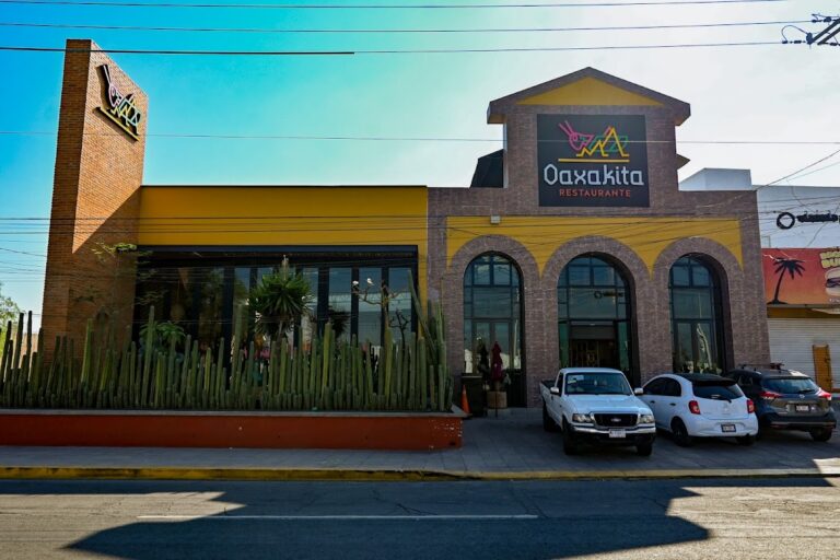 14656 restaurante oaxakita 768x512