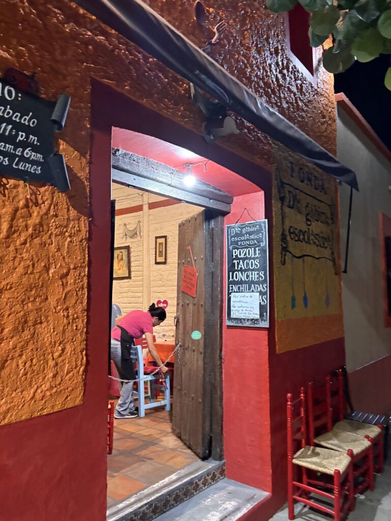 14782 fonda de dona gabina escolastica 768x1024