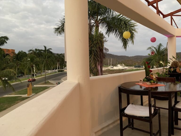 14892 vienna huatulco 768x576