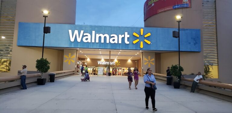 15230 walmart acapulco 768x374