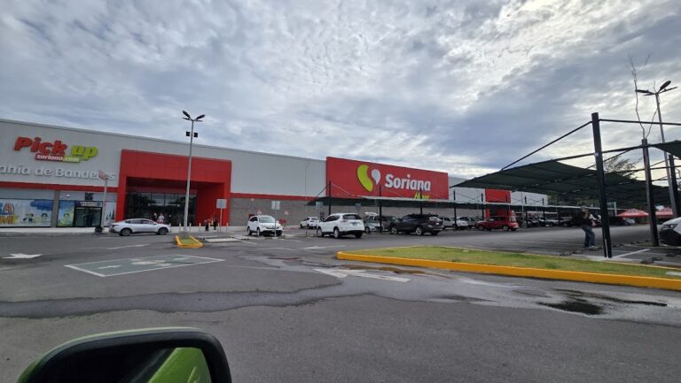15342 soriana hiper bahia de banderas 768x433