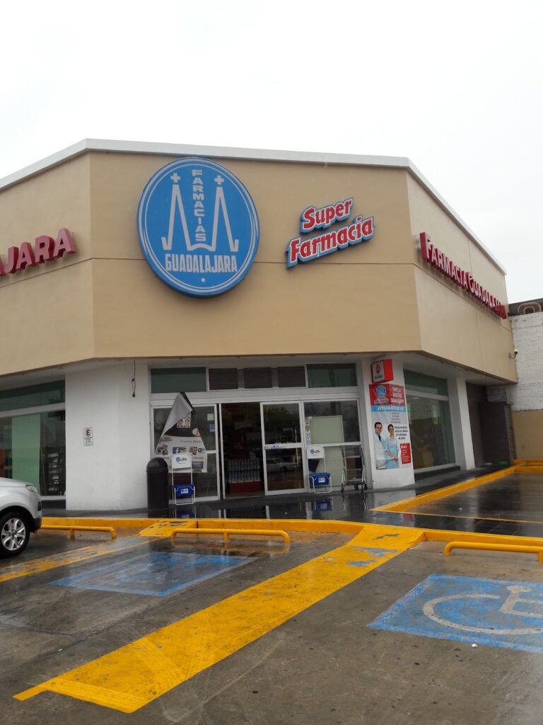 16141 farmacias guadalajara suc. av. universidad 768x1024