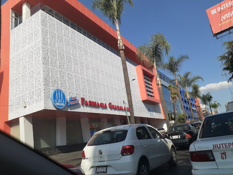 16337 farmacia guadalajara 768x576