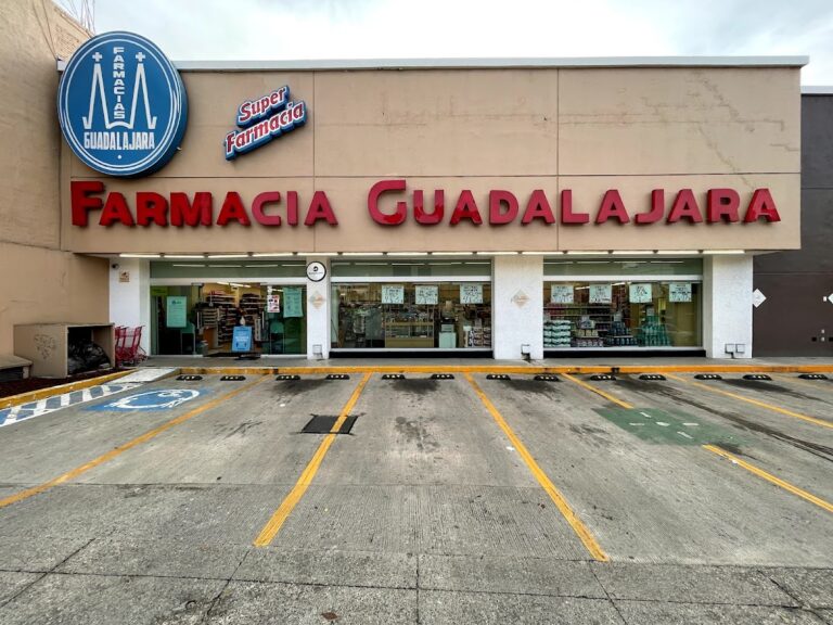 16383 farmacia guadalajara porfirio diaz 768x576