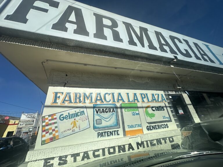 16467 farmacia la plaza 768x576