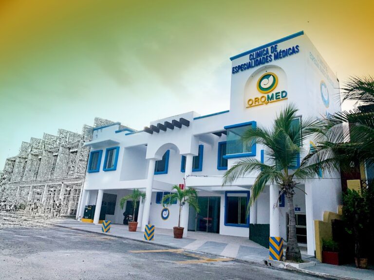 16877 centro medico oromed huatulco 768x576