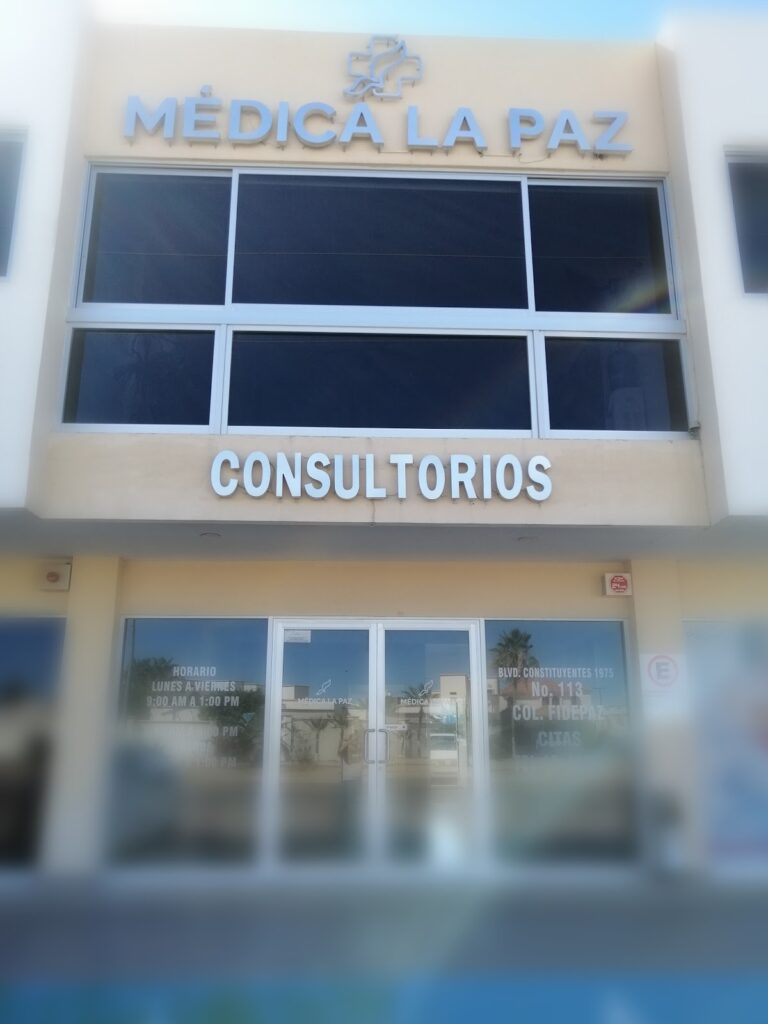 1704 medica la paz 768x1024