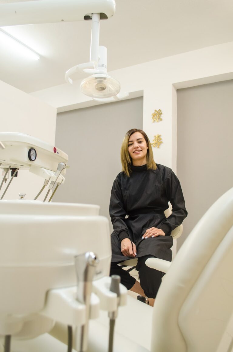 17149 dentista en chihuahua dra. karla alejandra avila nevarez 768x1159