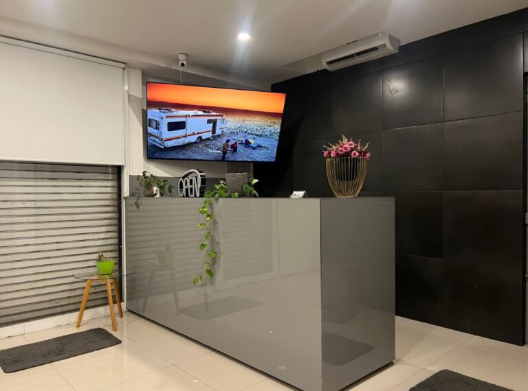 17185 dr. jorge arturo cuevas 8211 idental colima 8211 diseno de sonrisa 8211 carillas dentales 8211 dentista 8211 implantes dentales 8211 768x570