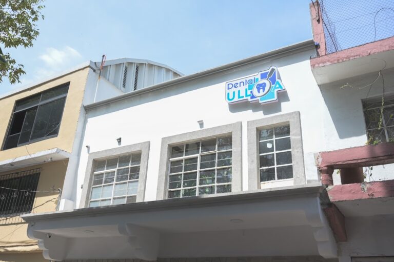 17306 clinica dental ulloa 768x511