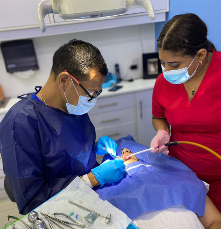 17318 dental covarrubias zihuatanejo 768x795