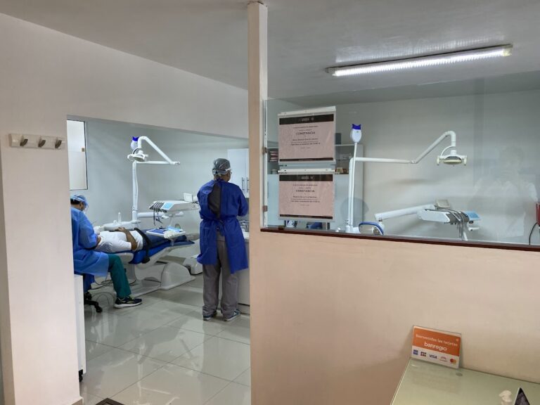 17360 dentalmedics tu dentista en guadalupe 768x576