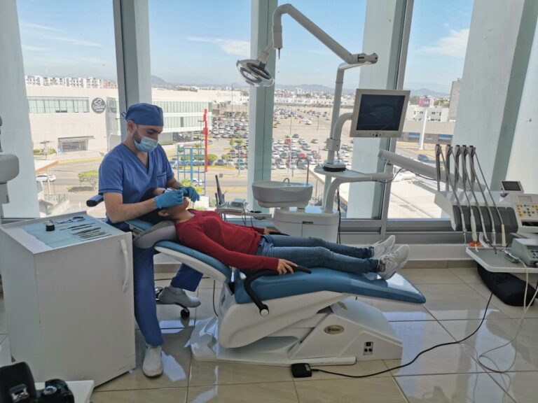 17473 especialista en endodoncia dr. diego martin pantoja 768x576