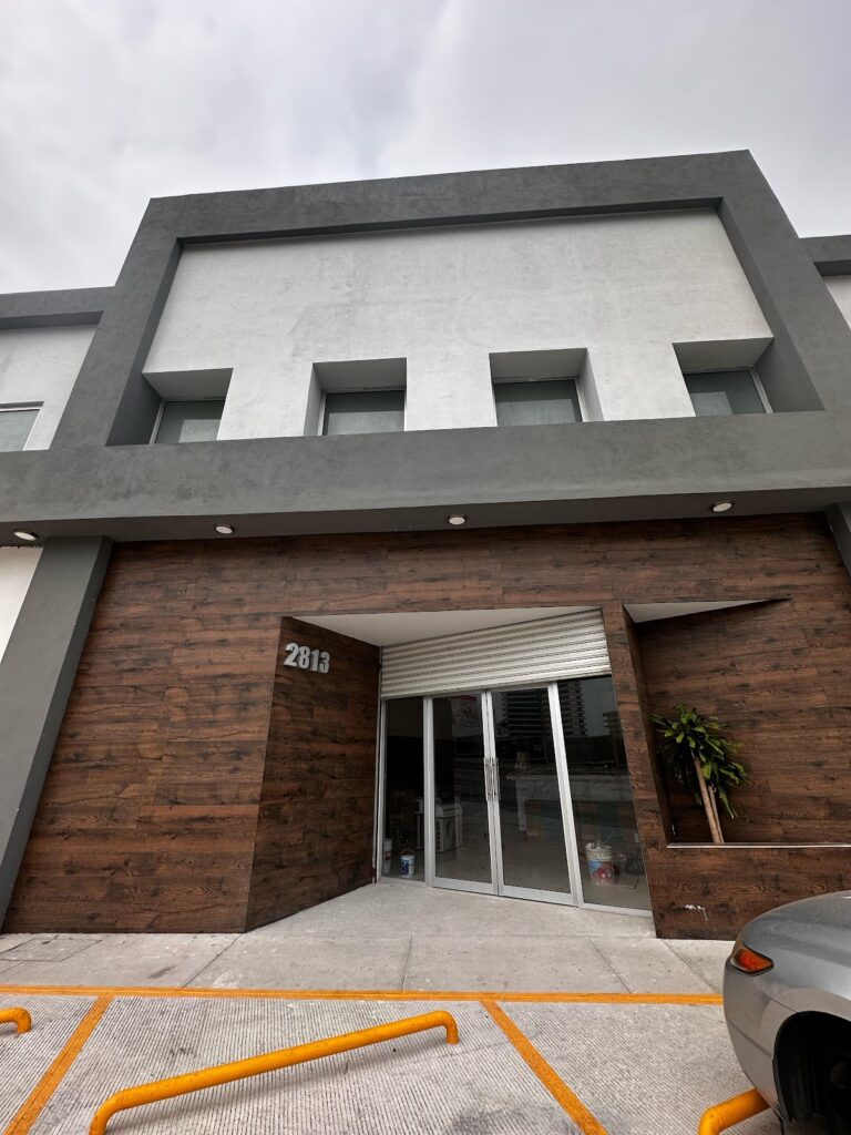 17535 clinica dental sonrie conmigo 768x1024