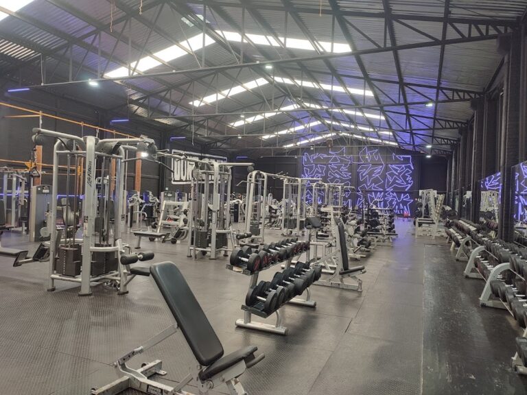 18342 black fitness 768x576