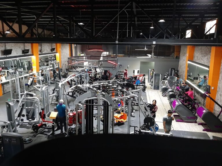 18428 empire fitness centro historico 768x576