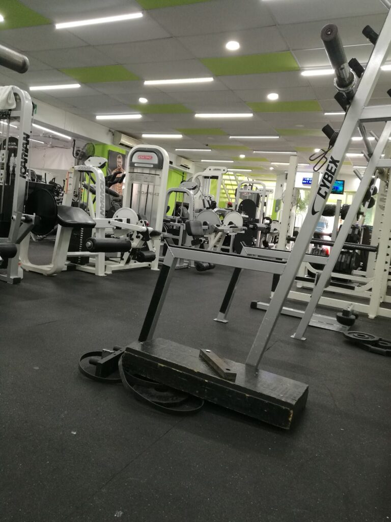 18582 b fitness gym 768x1024