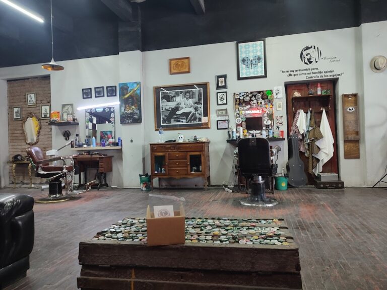 19631 no. 7 barber shop 768x576