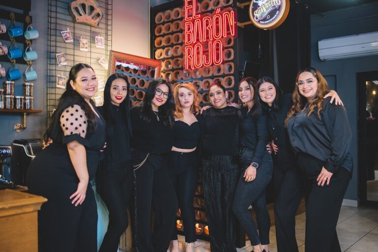 19952 el baron rojo barber shop 768x513