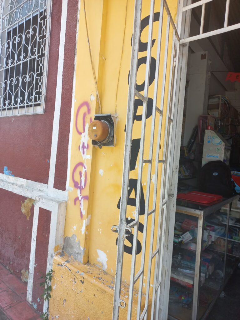 20081 papeleria roma 768x1024