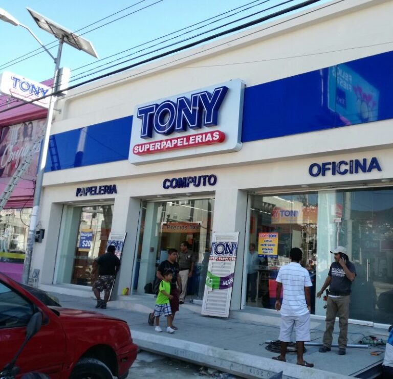 20190 tony superpapelerias 768x741