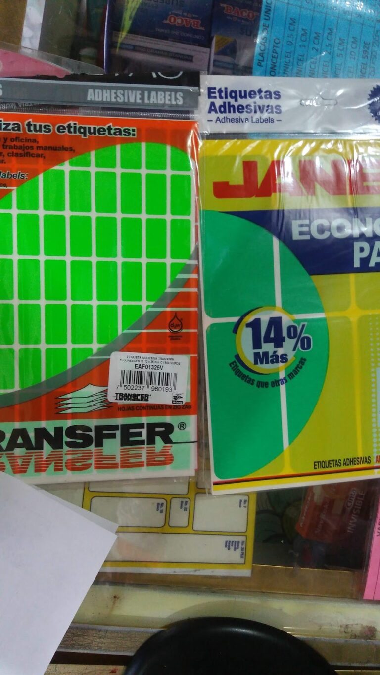 20200 papeleria karlita 768x1365