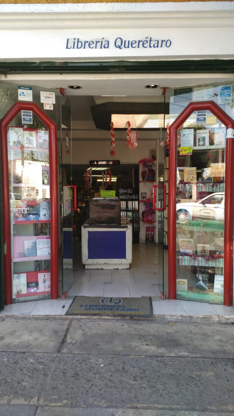 20400 librerias queretaro av juarez 768x1365