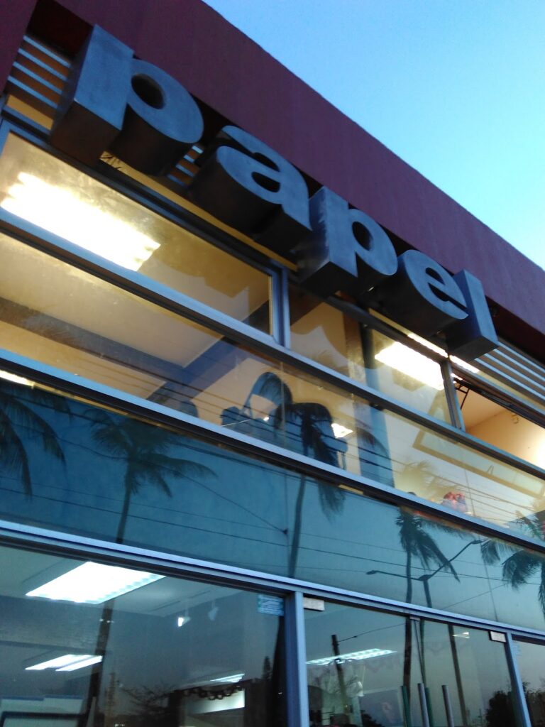 20501 papel material con diseno 768x1024