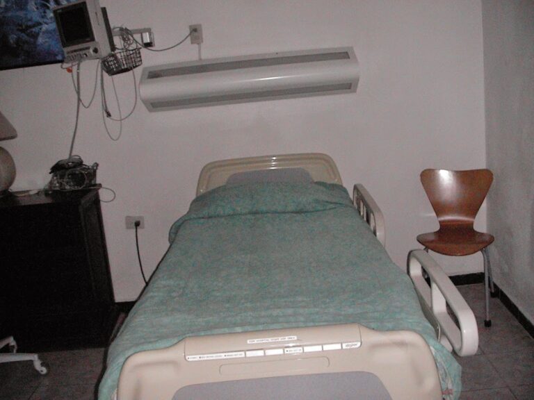 2083 clinica santa rosa 768x576