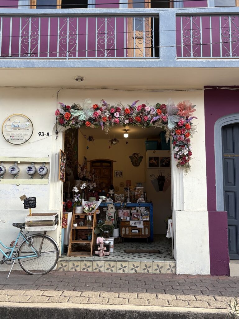 21607 lirios diseno floral 768x1024