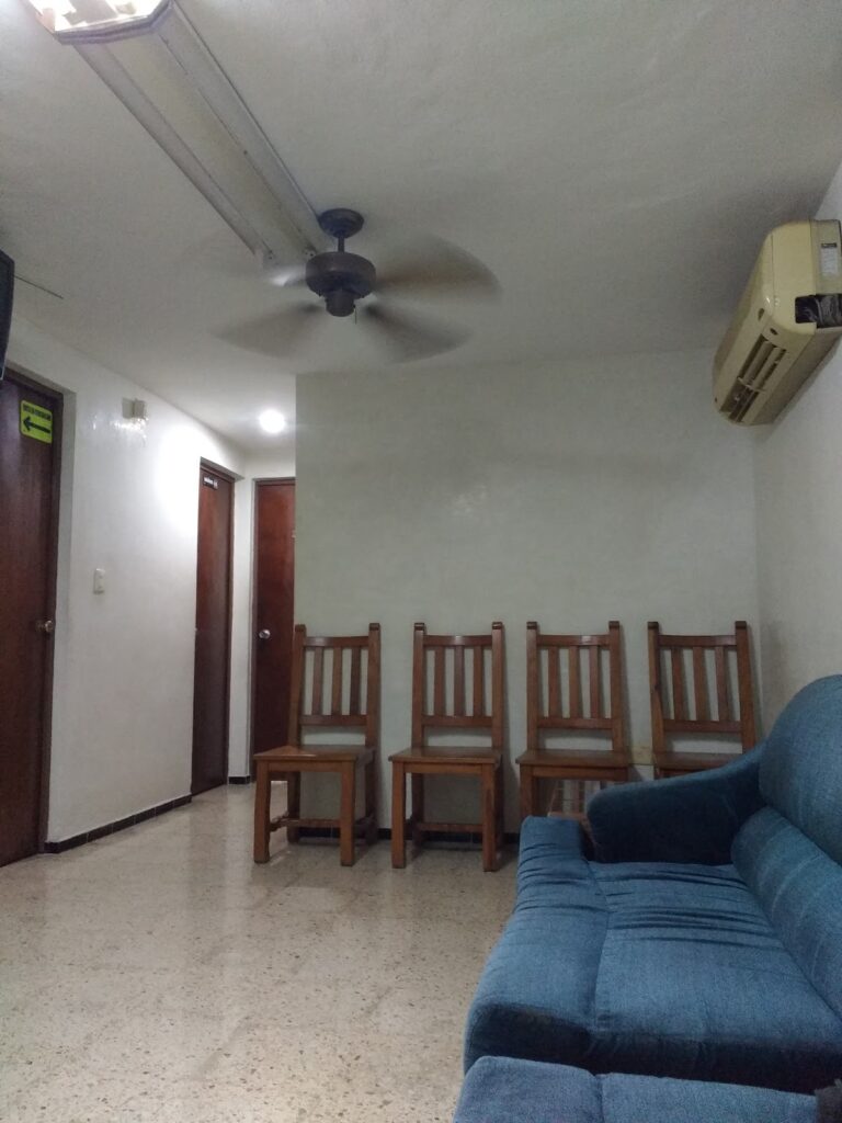 2185 consultorio medico familiar doctor loza 768x1024