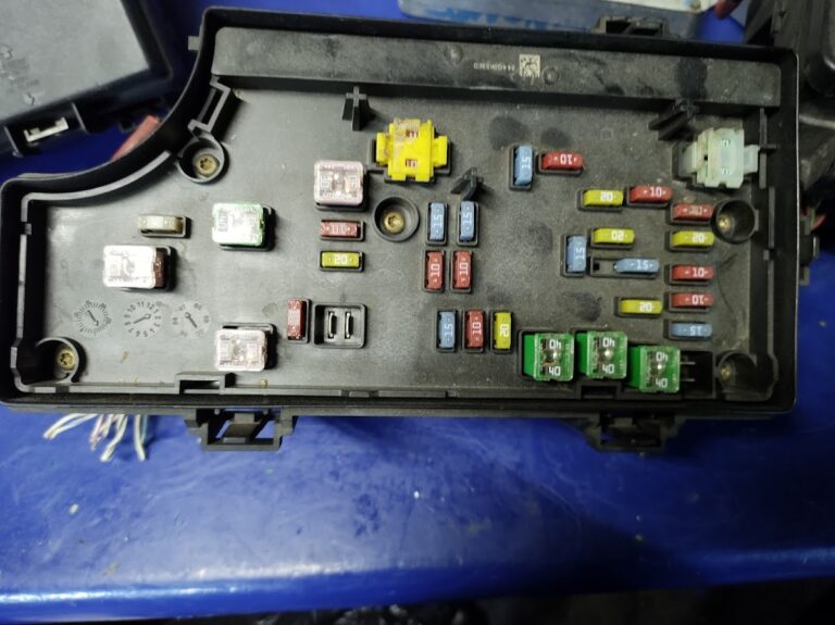 22073 taller mecanico tono y autopartes 768x575