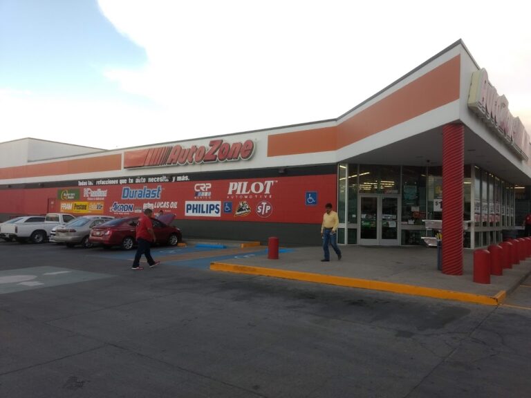 23655 refaccionaria autozone 768x576