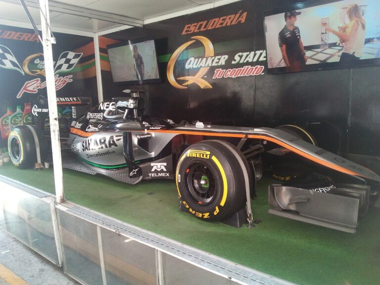 24111 autopartes luna 768x576