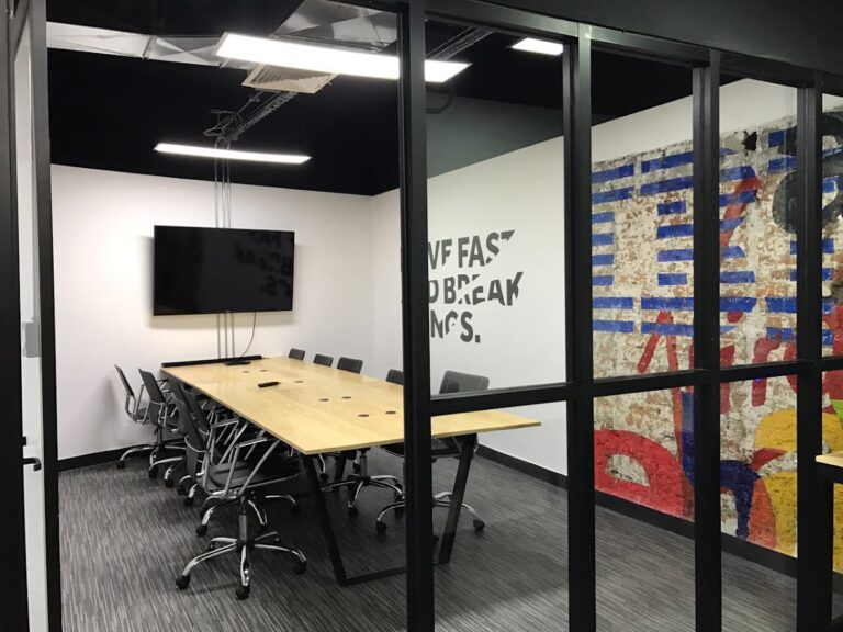 27590 hive space coworking 768x576