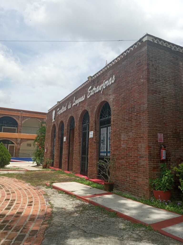 28123 facultad de lenguas extranjeras uagro 768x1024