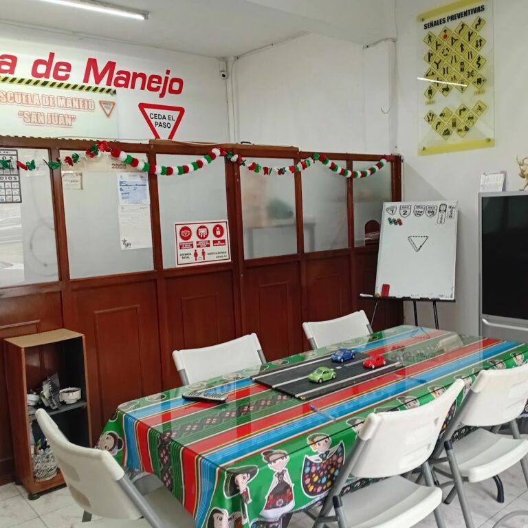 28720 escuela de manejo san juan 768x768