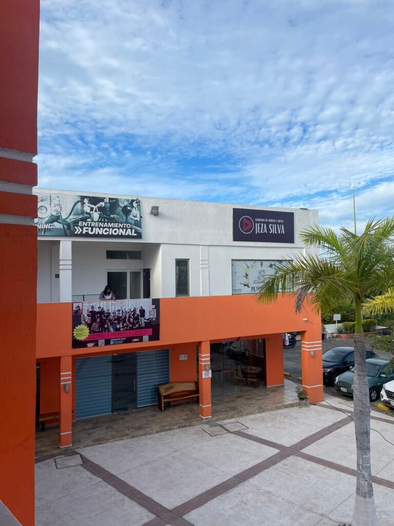 28945 academia de musica jeza silva 768x1024